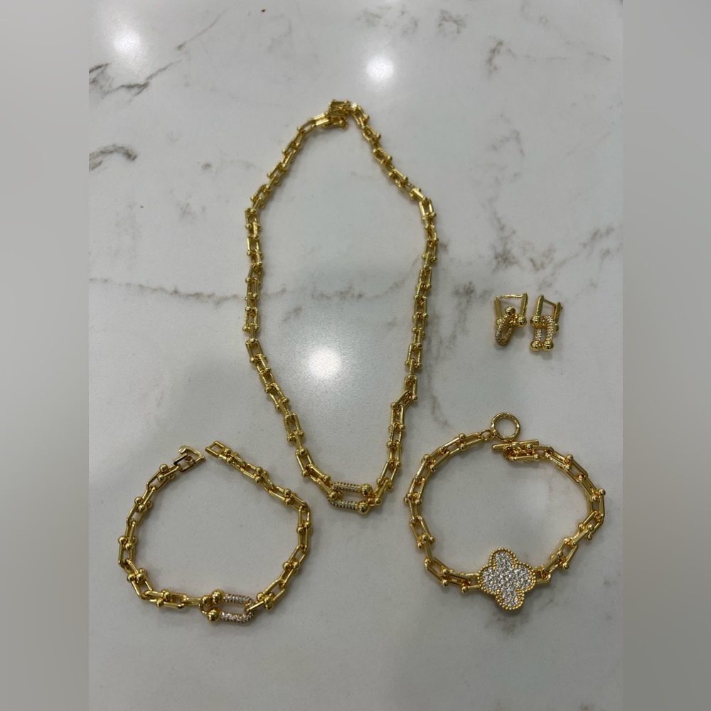 Accessories gold plate bundle